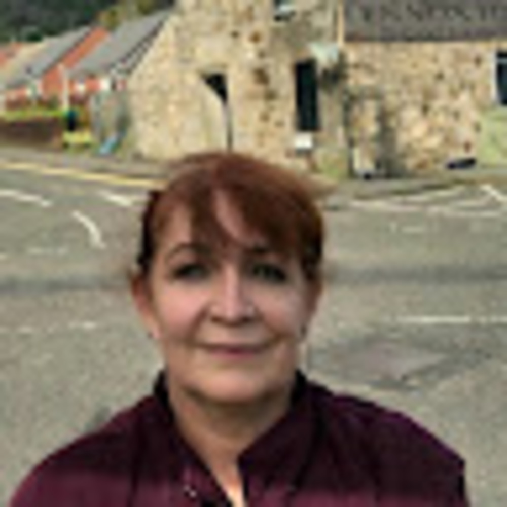 Meet your Posher, Eva